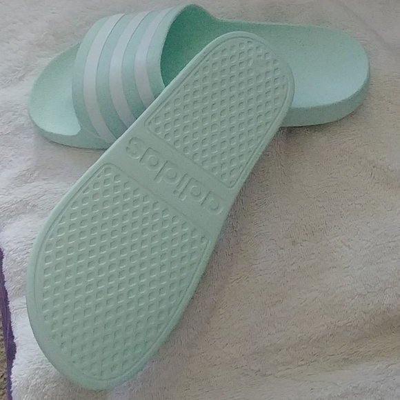 Adidas slides brand new - Picture 2 of 3
